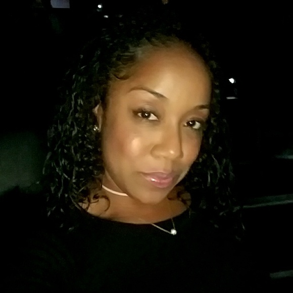 Meet your Posher, Coco - Picture 3 of 3